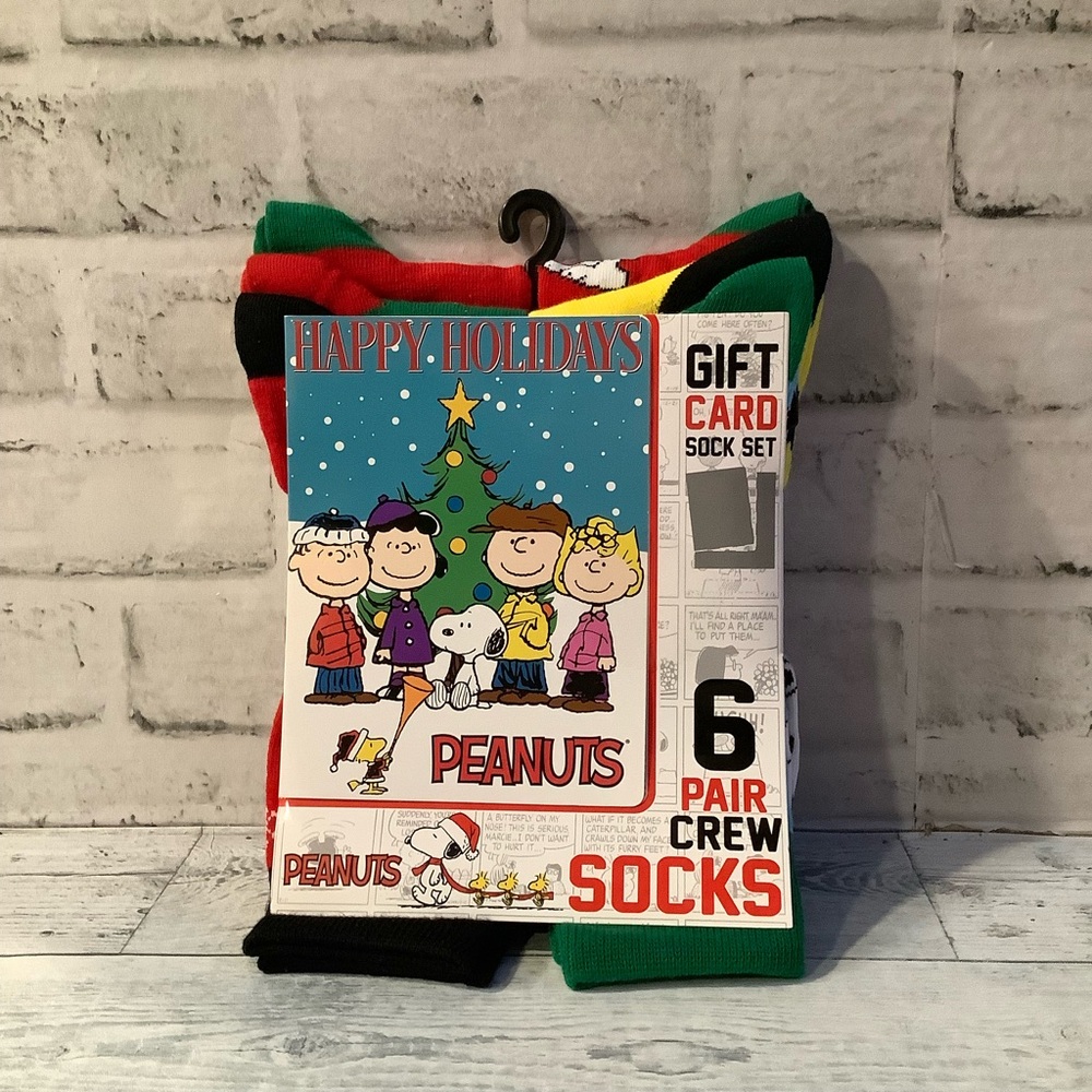Peanuts 6PK Men’s Snoopy Christmas Crew Socks.